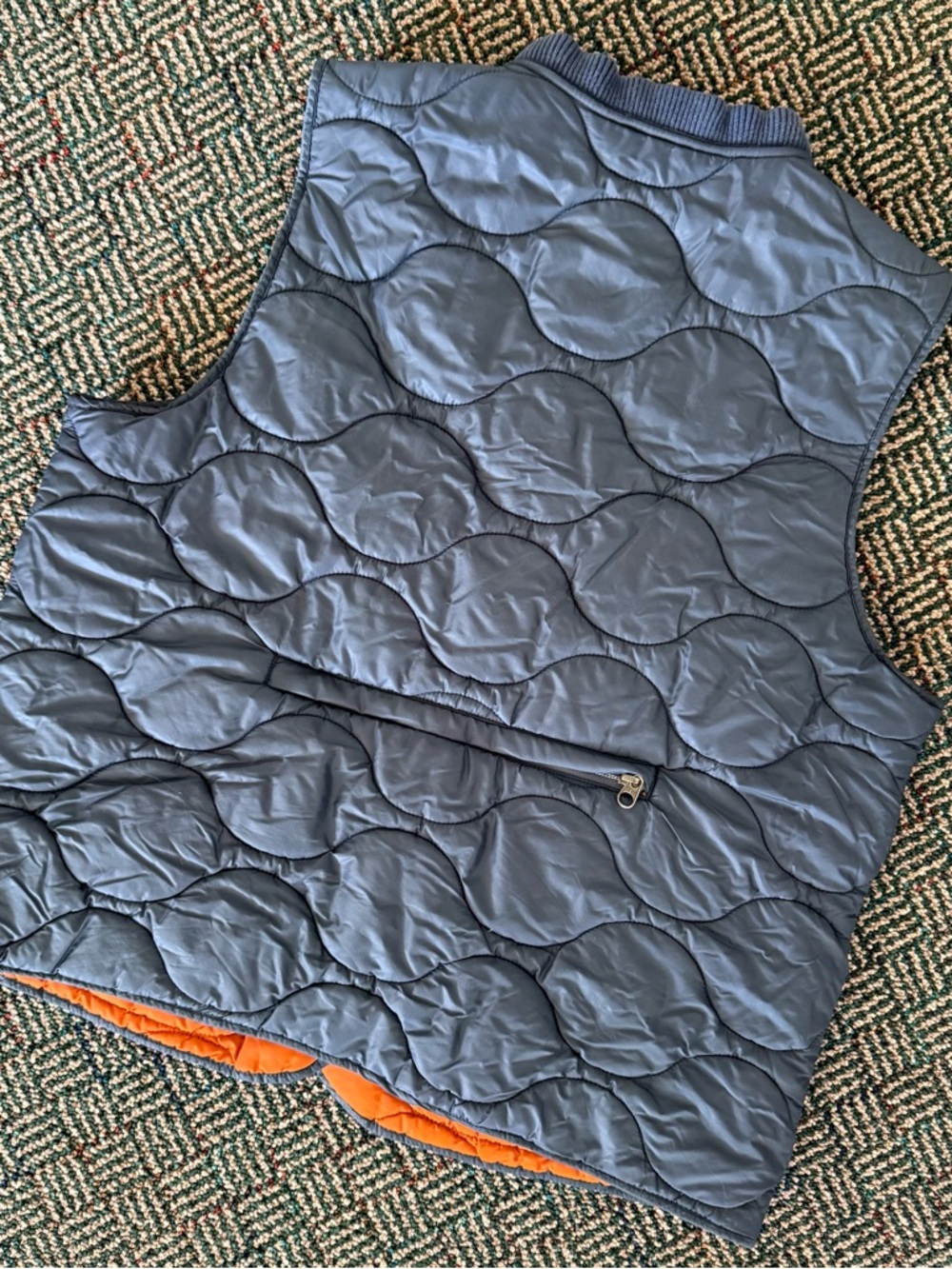 LL Bean Signature Vest - Picture 5 of 7